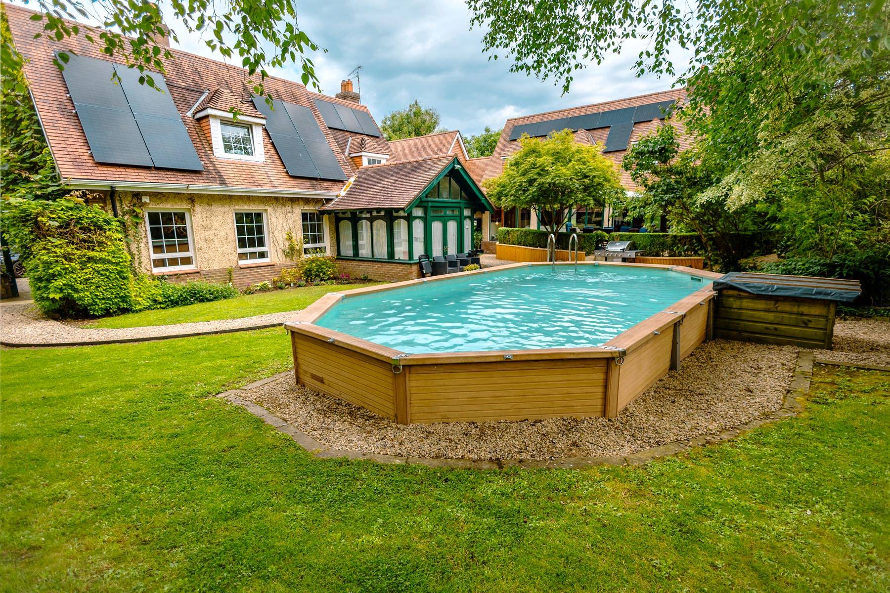 Hot tub and relaxation at Glebewood House