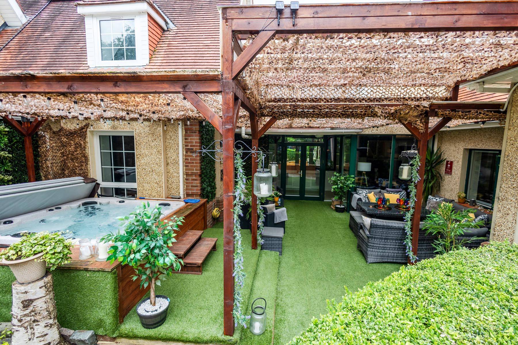 Outdoor space and hot tub at Glebewood House